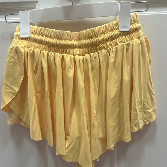 [{SOLD!}] 💛💛SUPER CUTE KEIKI KONA DUPE BUTTERFLY SHORTS!!💛 - Picture 3 of 6